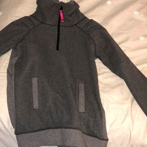 Ivivva pull over